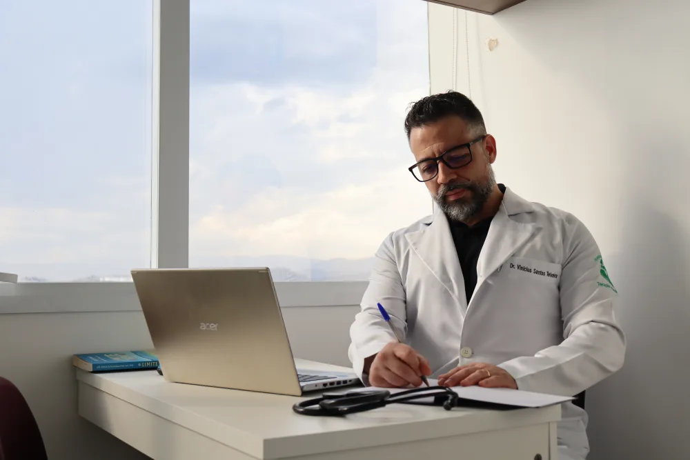 Dr. Vinicius Teixeira — foto 7